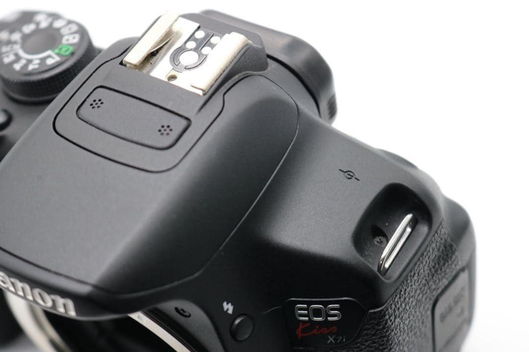 美品 【Canon EOS Kiss X7i ダブルレンズセット】 安心保証あり