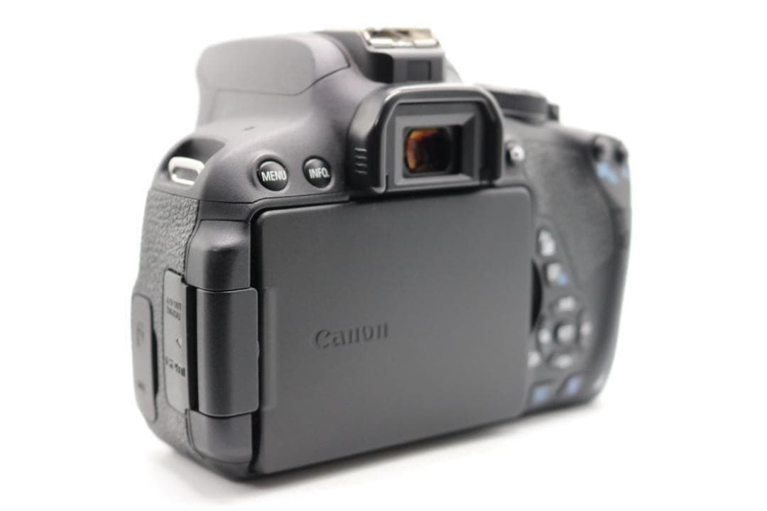 美品 【Canon EOS Kiss X7i ダブルレンズセット】 安心保証あり