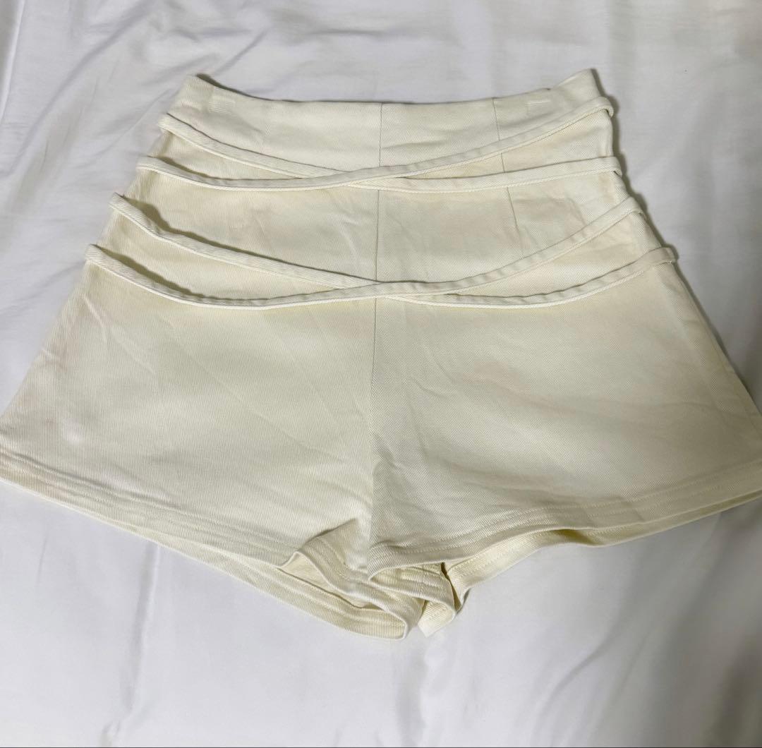ダーリッチ Darich ダブルクロスベルトショートパンツ ivory M