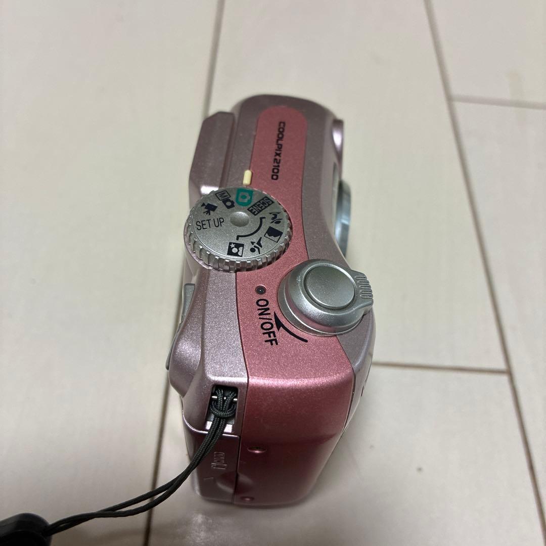 デジコンNikon COOLPIX 2100 メモリー2枚付き　完動品　送料込み