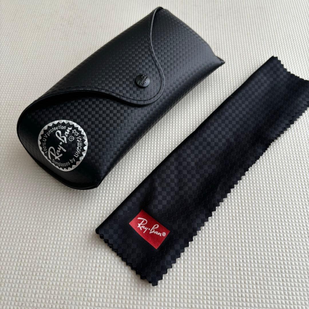 Ray-Ban サングラス グレー レンズ 黒フレーム 付属品あり 保証書あり