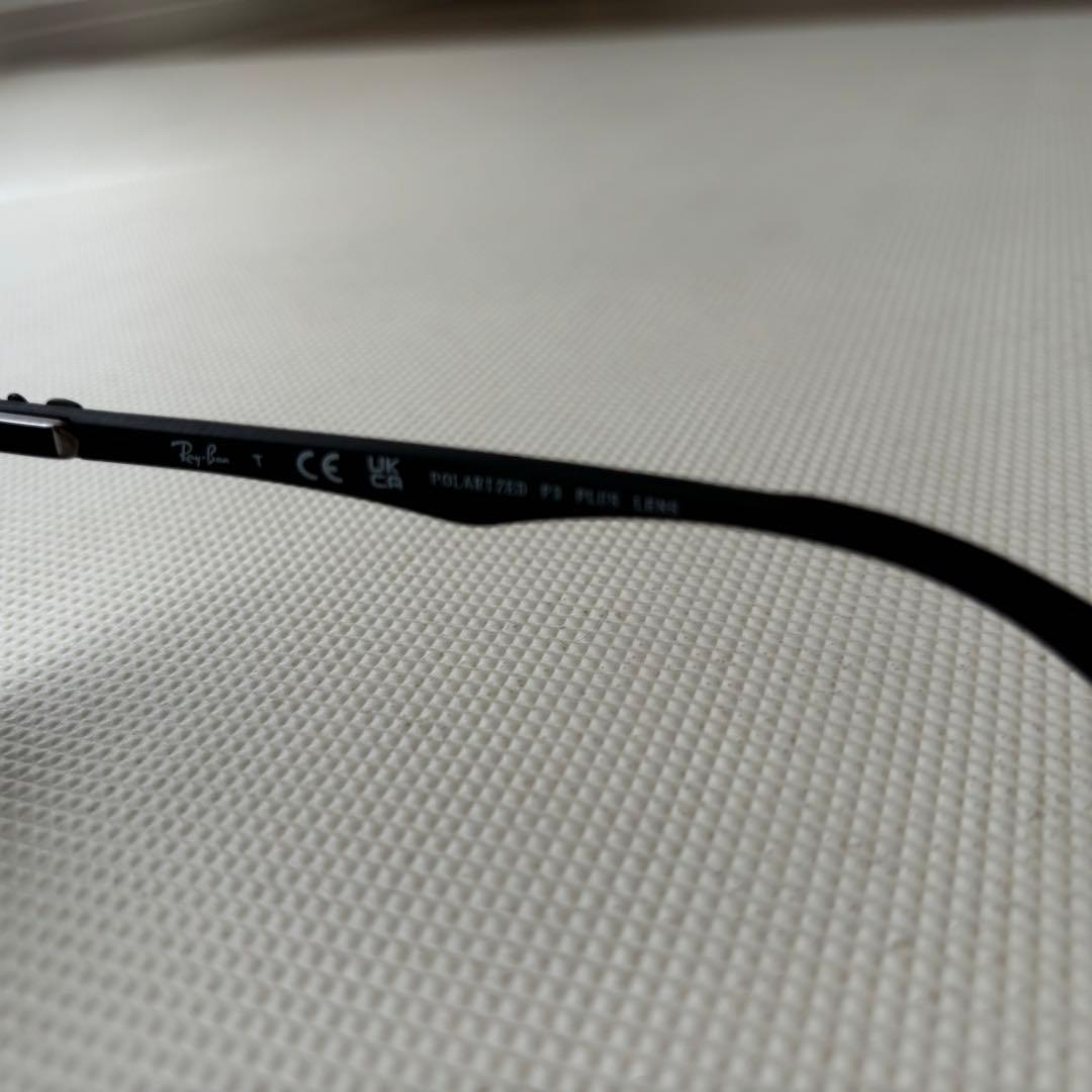 Ray-Ban サングラス グレー レンズ 黒フレーム 付属品あり 保証書あり