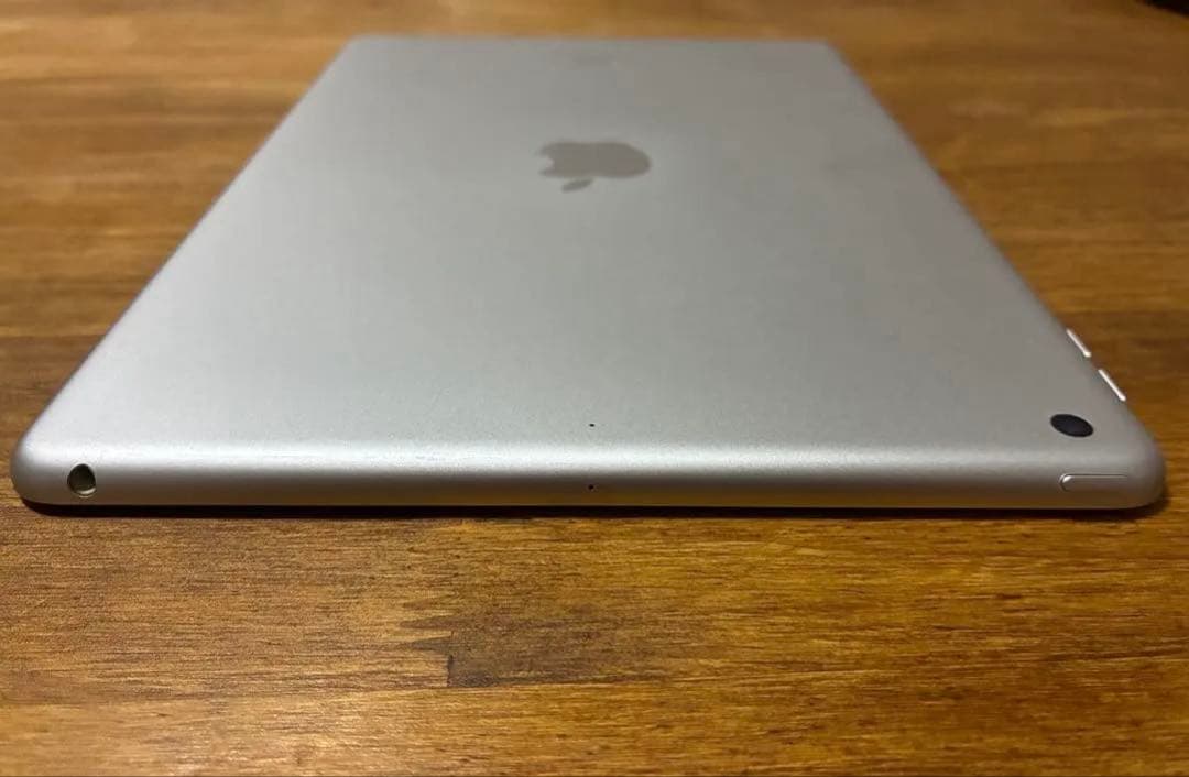 iPad 第9世代 64GB シルバー 本体 + スマートカバー