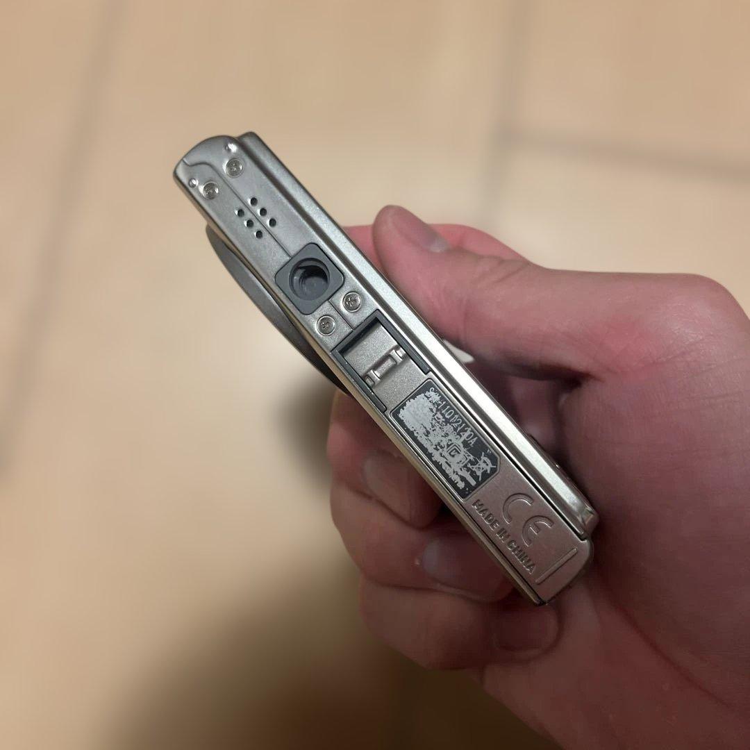 【美品】CASIO EXILIM EX-ZS10 シルバー