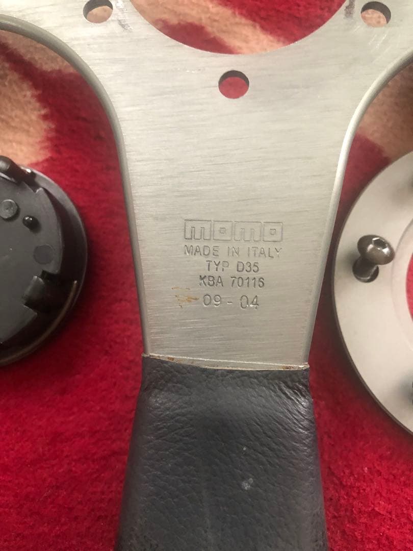 送料込み momo RACE ステアリング 35㎝