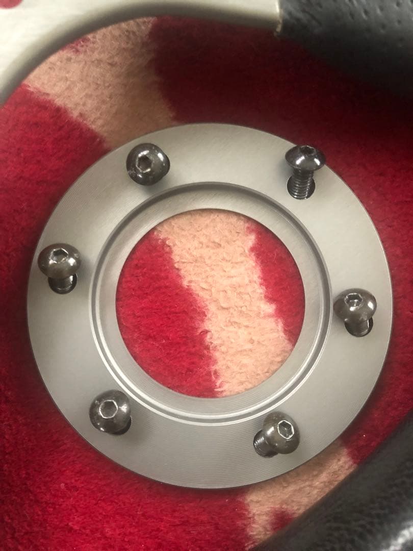 送料込み momo RACE ステアリング 35㎝