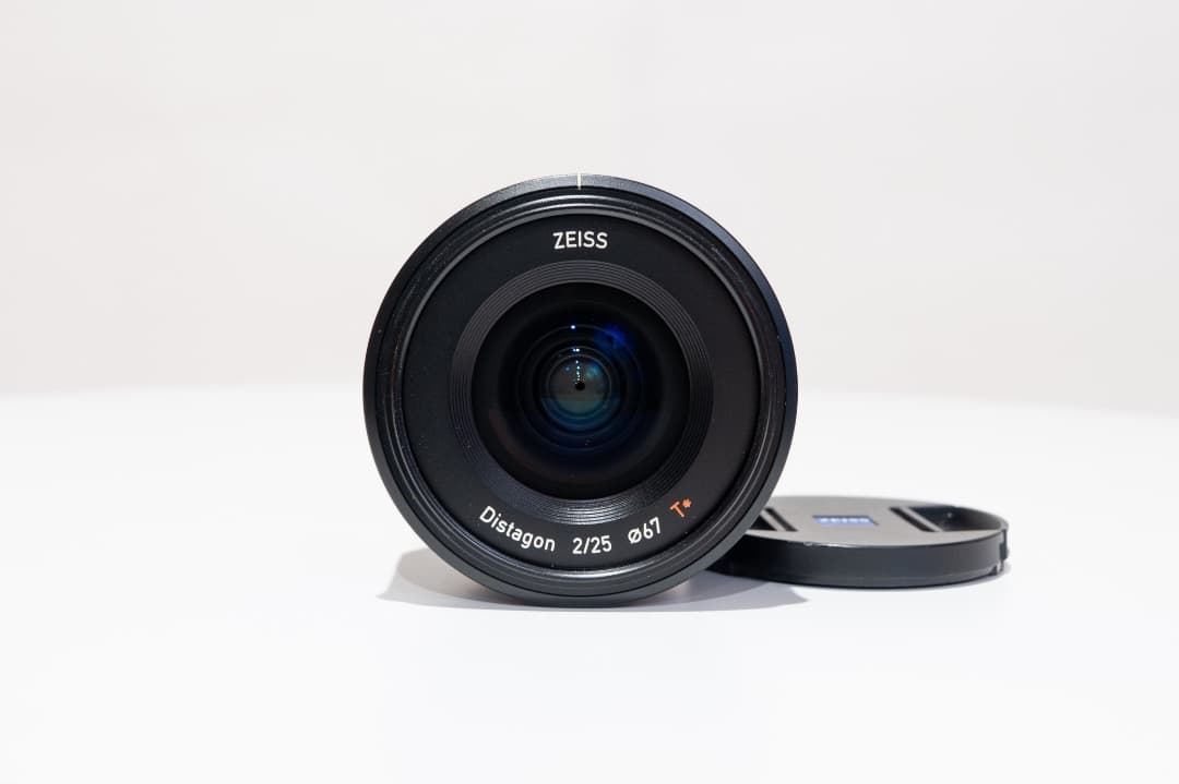 ZEISS Distagon 2/25 単焦点レンズ
