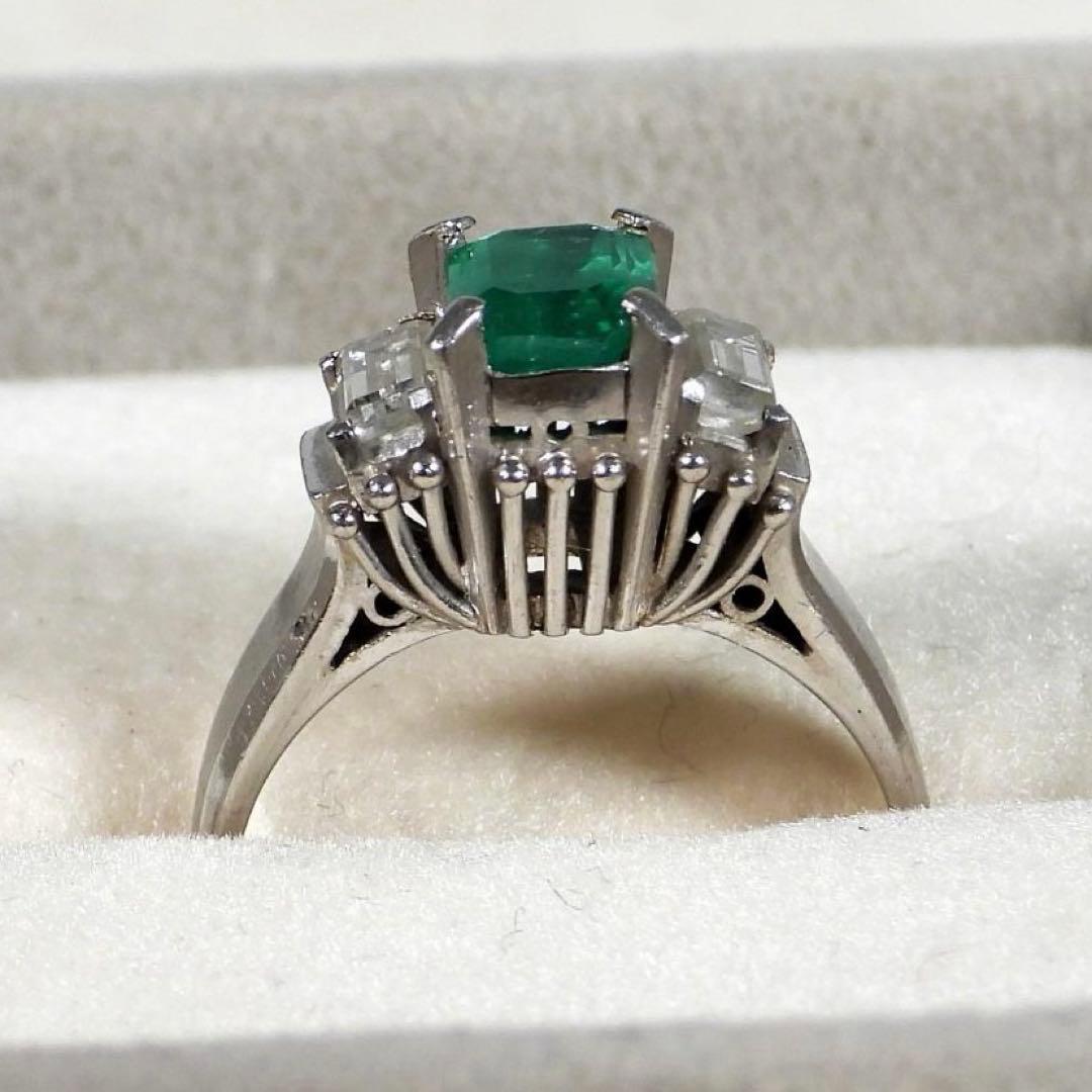 Pm900 0.73 0.43エメラルド ダイヤモンド指輪 重さ約5.6g10号