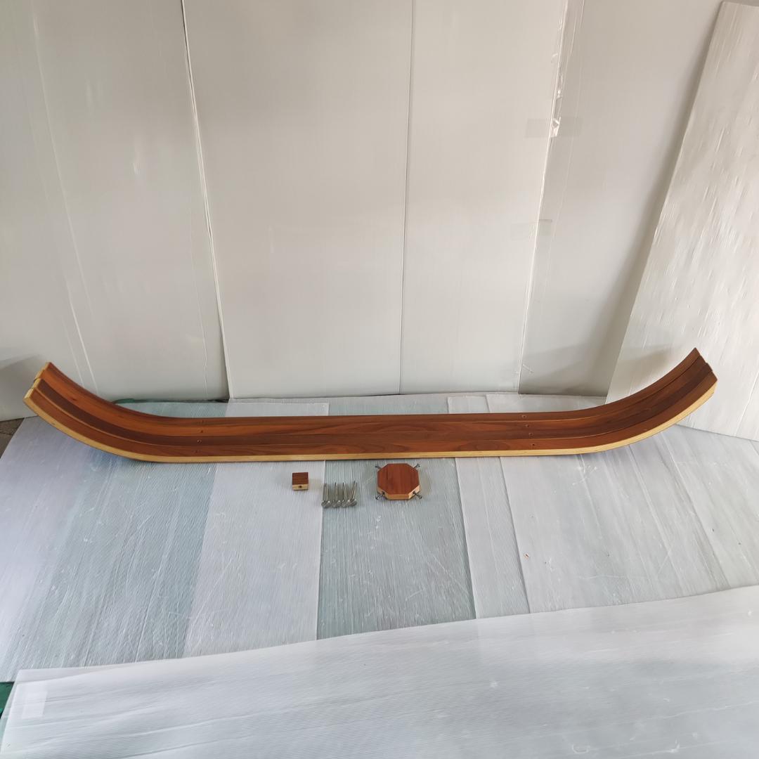 ACTUS取扱　プライウッドコートハンガー　4本脚