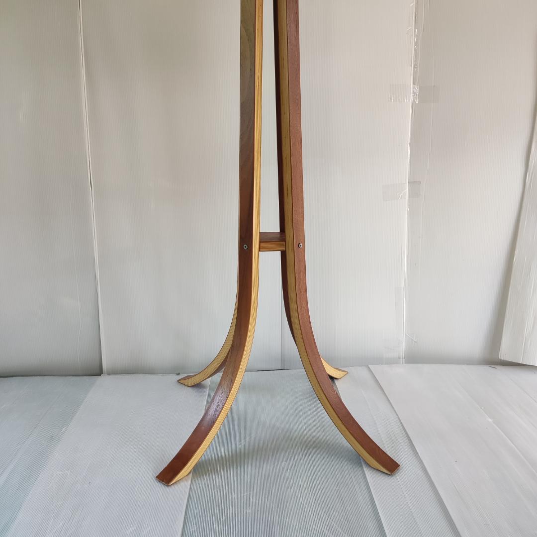 ACTUS取扱　プライウッドコートハンガー　4本脚