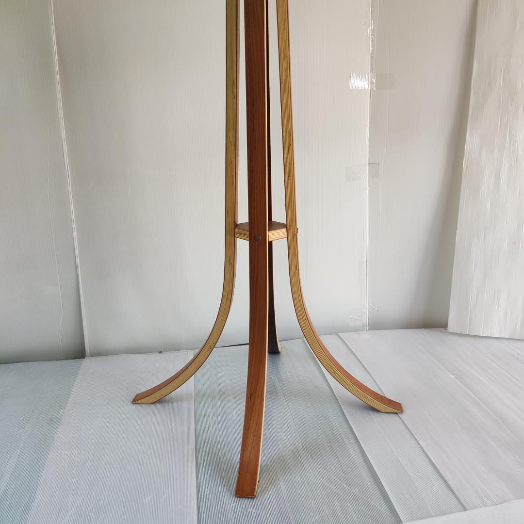 ACTUS取扱　プライウッドコートハンガー　4本脚