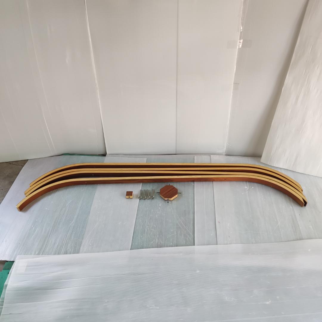 ACTUS取扱　プライウッドコートハンガー　4本脚