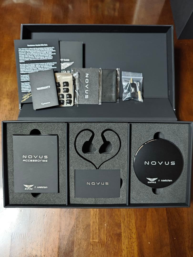 ほぼ未使用品 Astell&Kern　Empire Ears　Novus