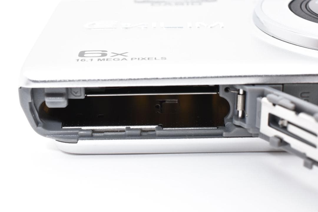 【極美品】CASIO EXILIM EX-ZS27 シルバー　動作確認済