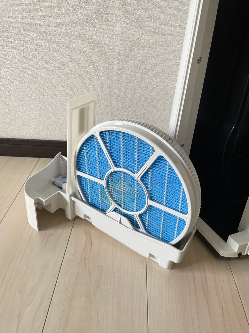 空気清浄機・イオン発生器 SHARP KC-H50-W