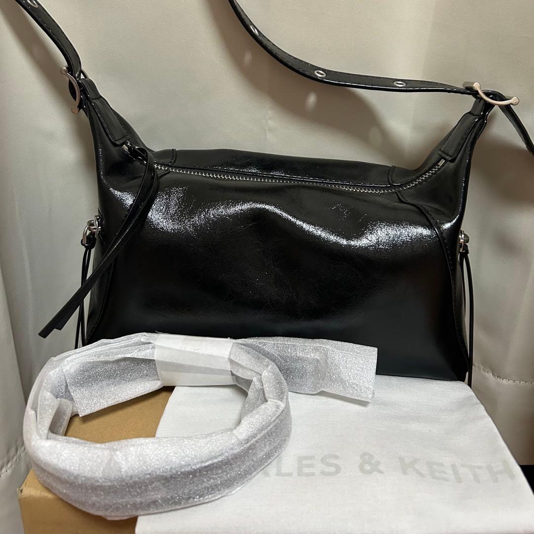 チャールズアンドキース　バッグ　ザイリア　ホーボーバッグ　ショルダーバッグ