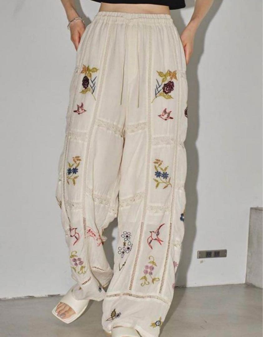 TODAYFUL Embroidery Patchwork パンツ エクリュ38