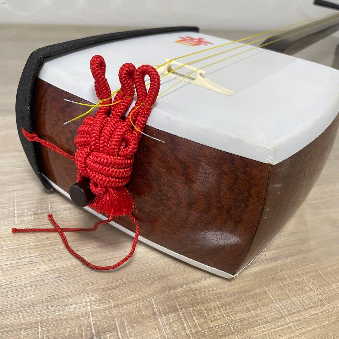 ★良品★ 三味線 細棹 紫檀 丸打胴 和楽器　長唄　人工皮　新品弦交換済み♪