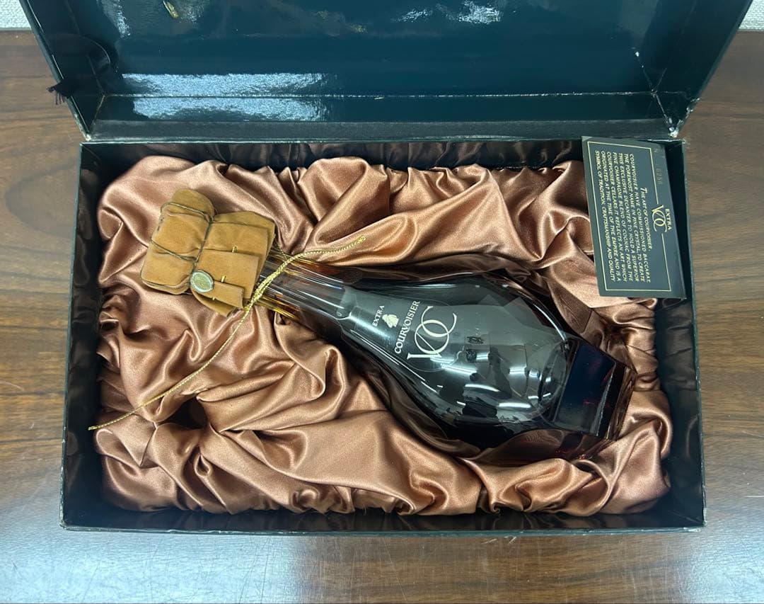 クルボアジェ エクストラ VOC バカラボトル【栓無し】