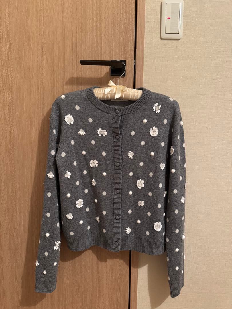 trefle+1 トレフルプラスワン　ドットスパンコールカーディガン　グレー