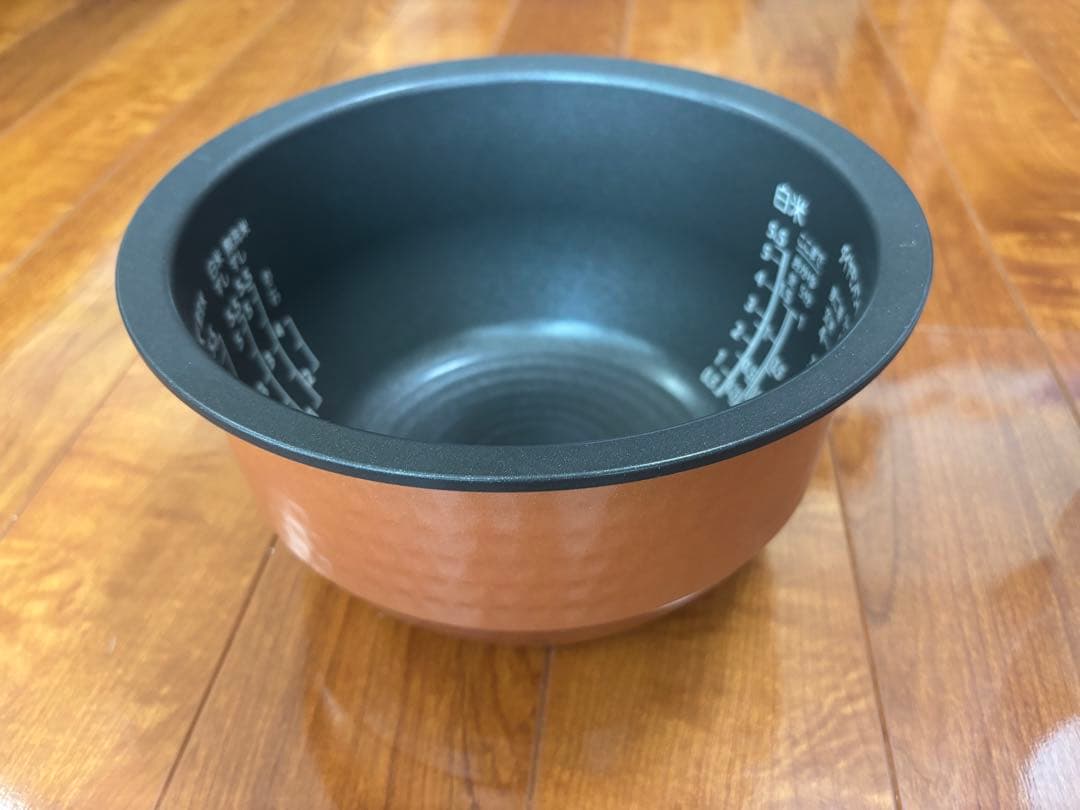 TOSHIBA RC-10HGW 真空圧力IHジャー 炊飯器 25年製