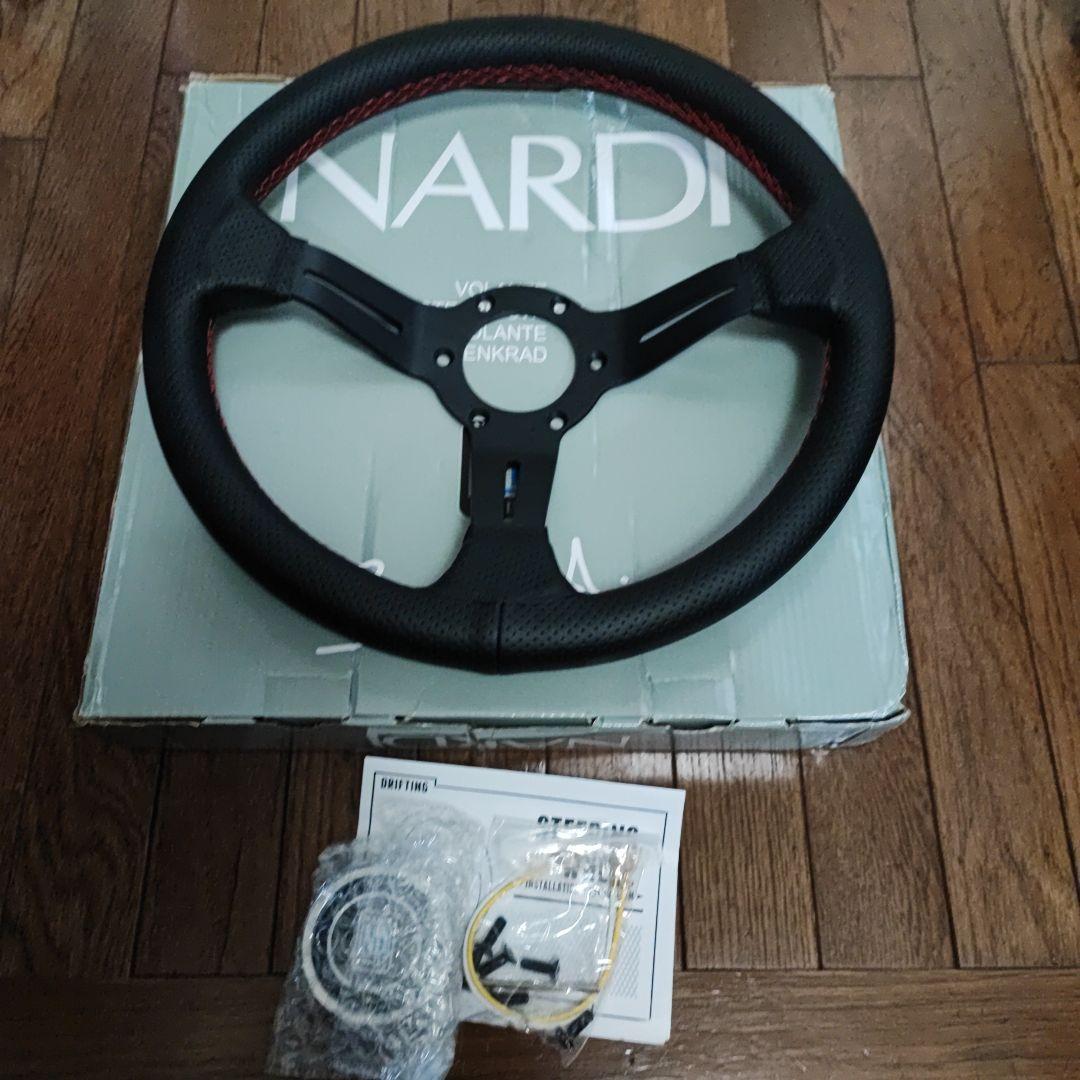 ナルディ NARDI パンチングレザーステアリング 13インチ