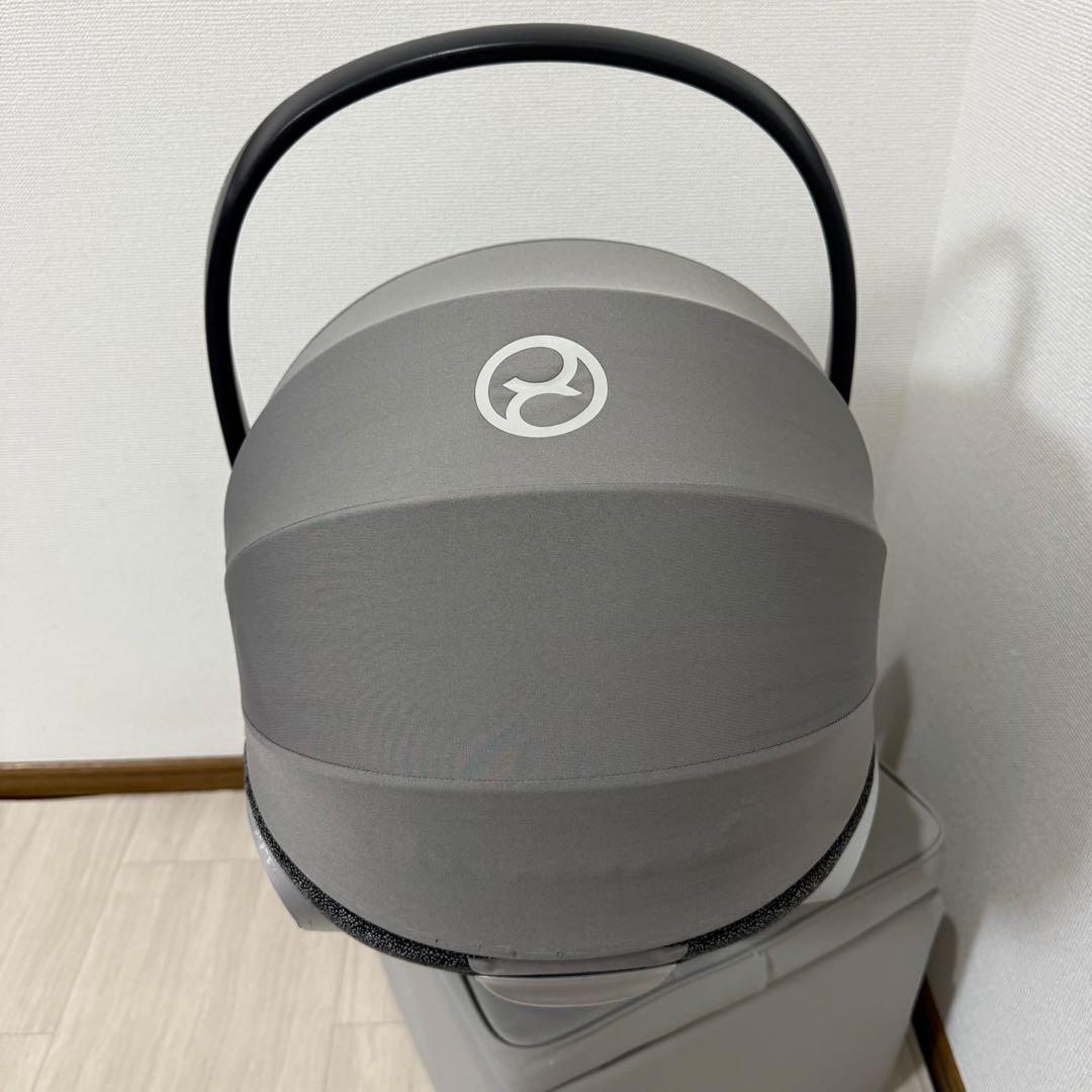 【極美品】cybexクラウドZ i-size＋ベースセット