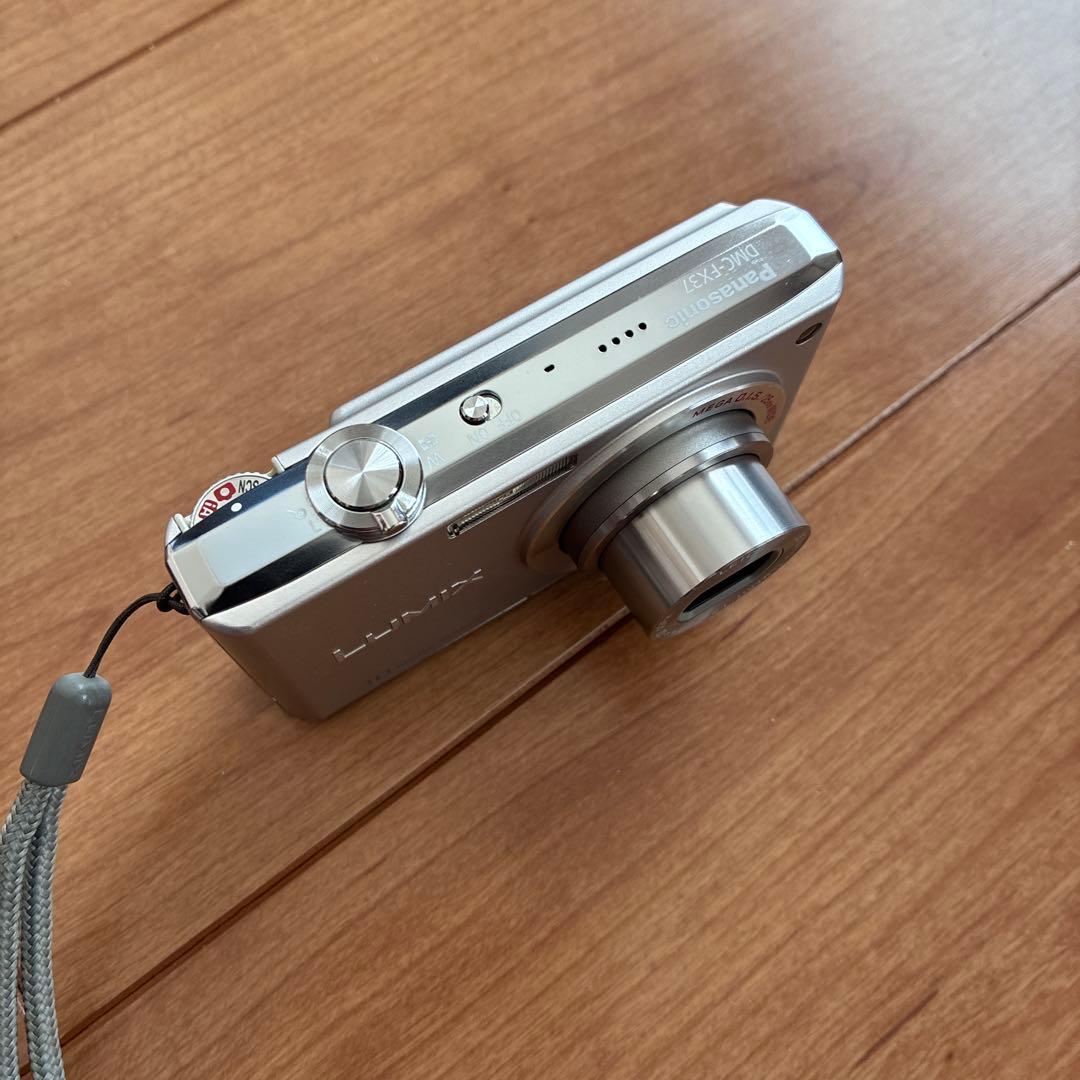 【極美品】Panasonic LUMIX DMC-FX37