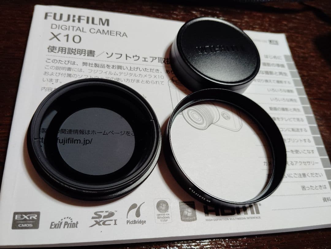 FUJIFILM　Ｘ10　高級コンパクトデジカメ　ＭＡＤＥＩＮ ＪＡＰＡＮ