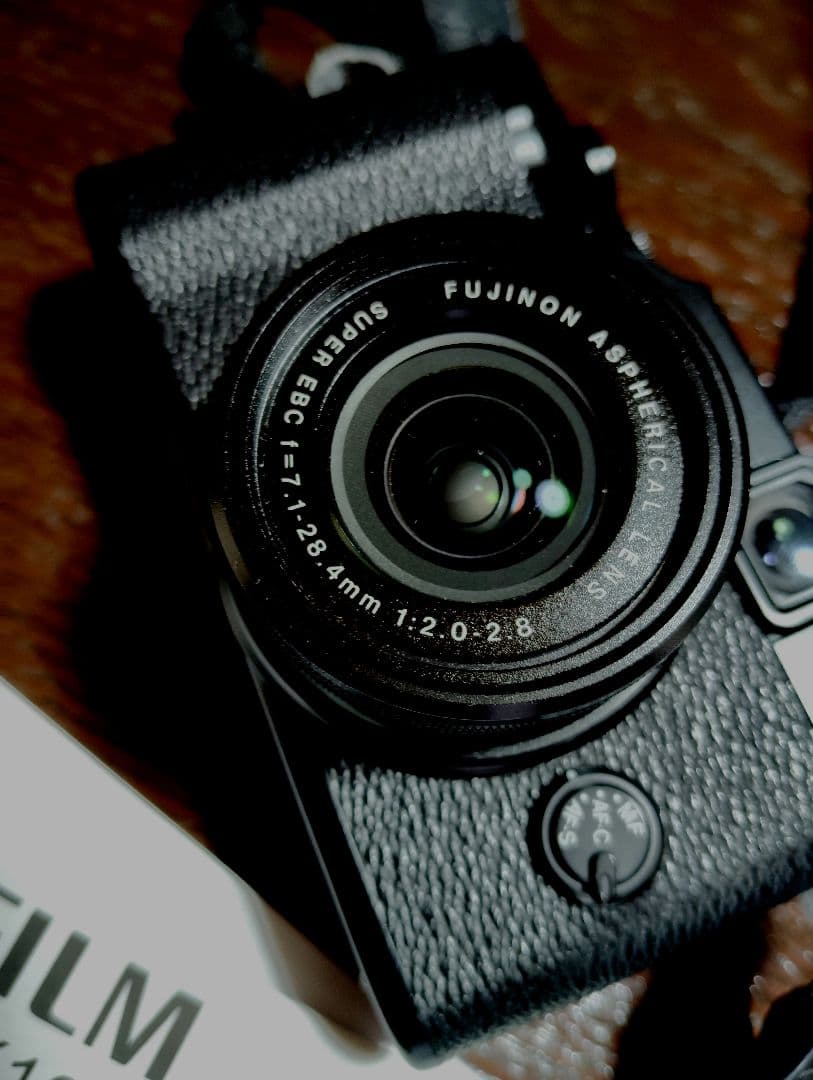 FUJIFILM　Ｘ10　高級コンパクトデジカメ　ＭＡＤＥＩＮ ＪＡＰＡＮ