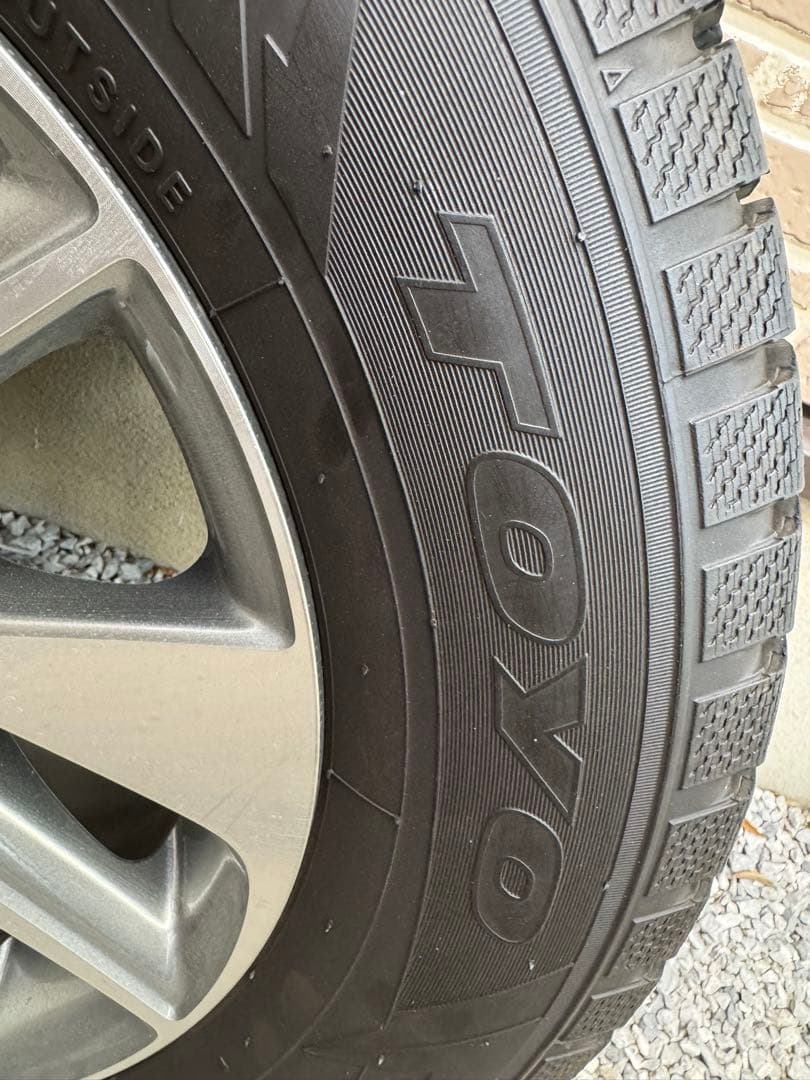 アルファード／ベルファイア TOYO16インチスタッドレス 純正ホイール付