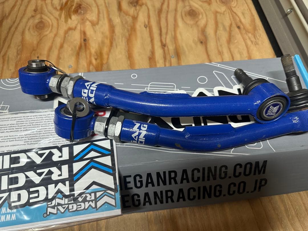 フロントロアキャンバーアーム BMWM2F82 F83 M4 メーガンレーシング
