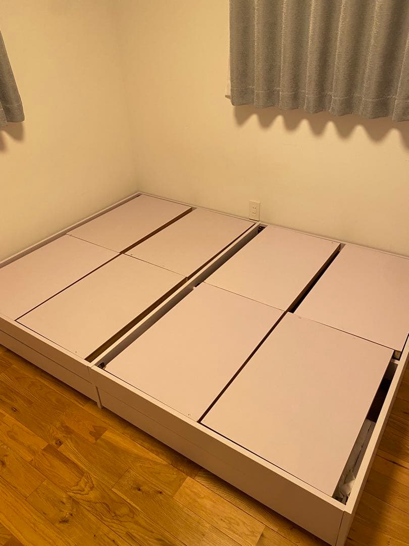 ダブルベット　白　マットレス付き　使用期間短　　フレーム　引取希望