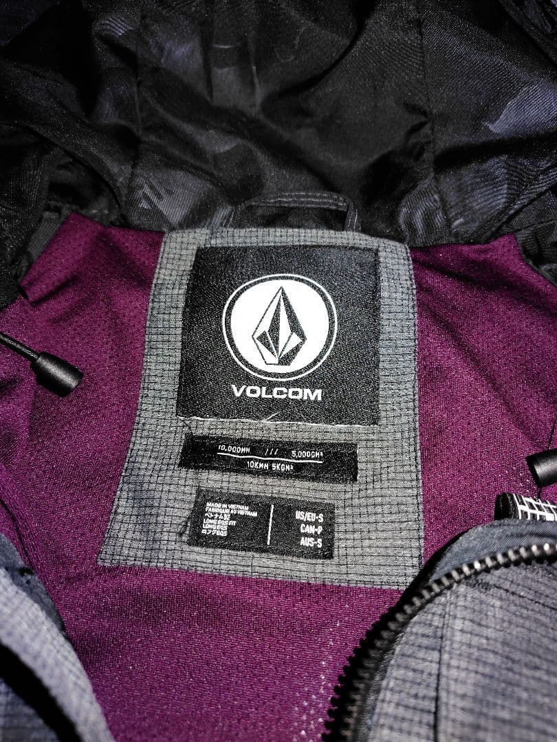 VOLCOM スノボウェア　上下　新品タグ付き　S　XS