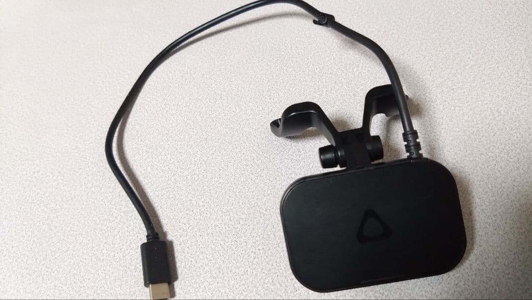 HTC VIVE フェイシャルトラッカー