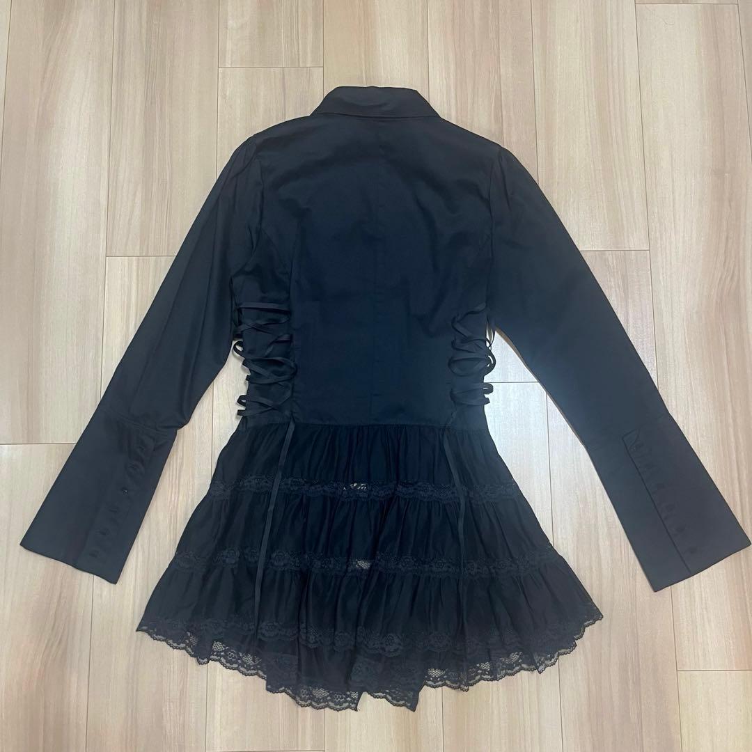 ブラックピースナウ　ブラウス