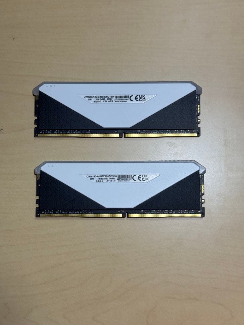 動作確認済み CORSAIR DDR4メモリー8GB×2(16GB)