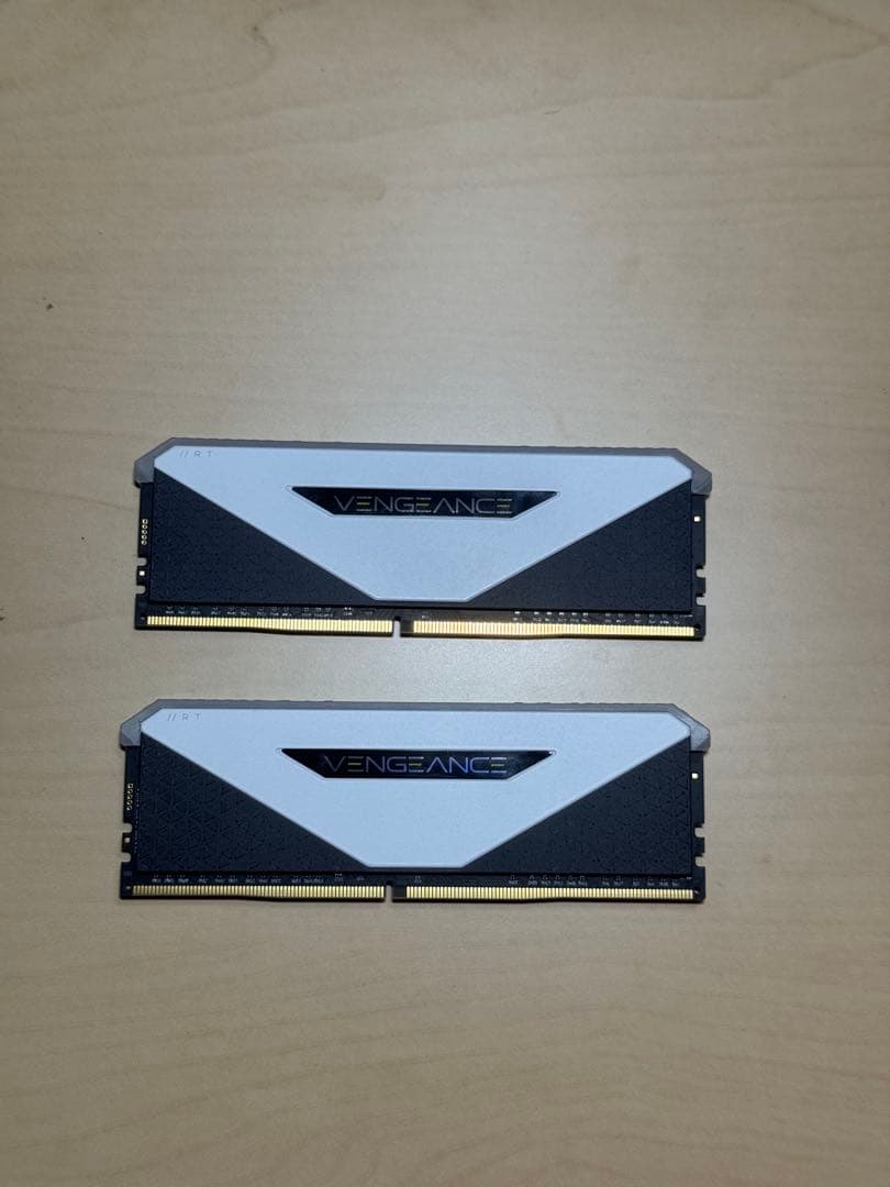 動作確認済み CORSAIR DDR4メモリー8GB×2(16GB)