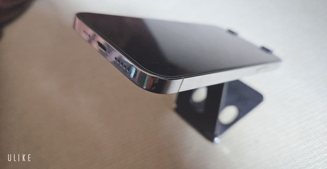 Apple iPhone 12 pro ホワイト 本体