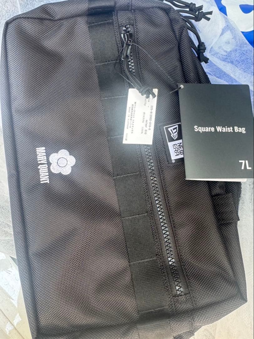 バッグ NEW ERA MARY QUANT Square Body Bag Black