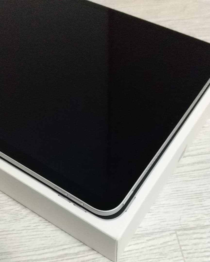 美品 iPadPro 11インチ 第3世代 128GB wifiモデル シルバー