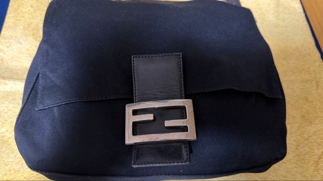 美品フェンディ　マンマバケット　コットンジャージー　ショルダーバッグブラック　黒