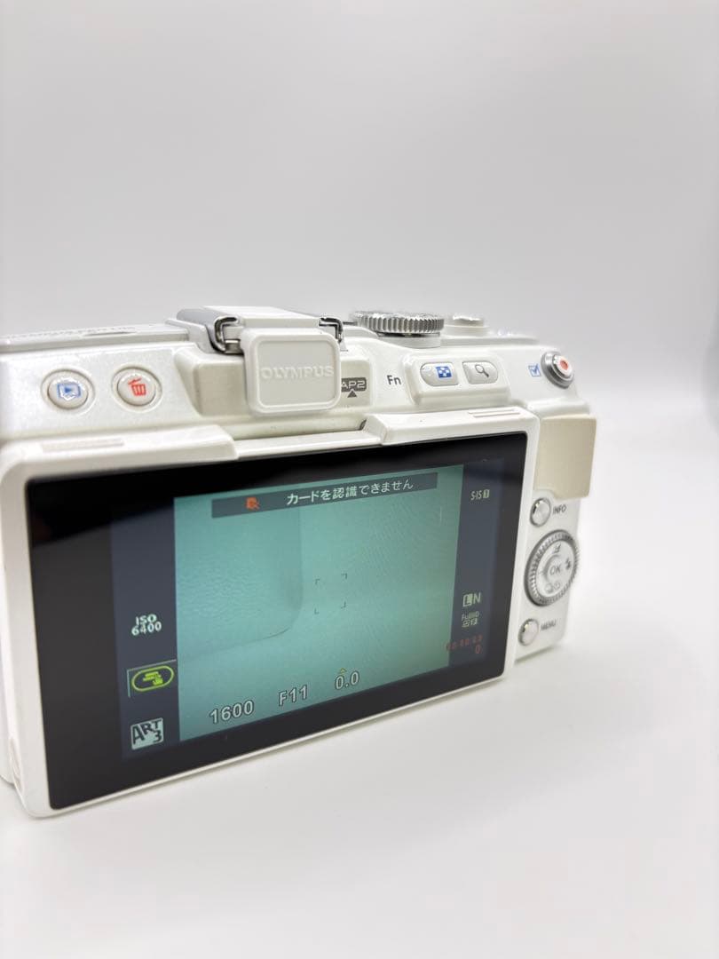OLYMPUS PEN E-PL6 ホワイト
