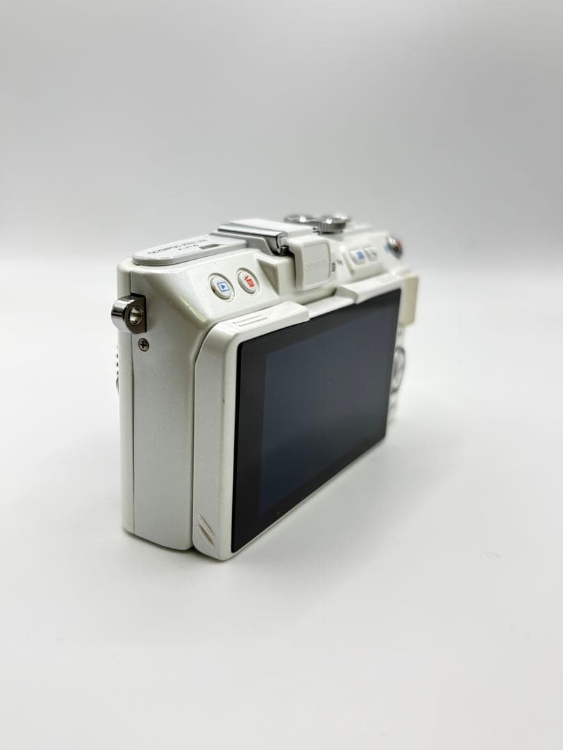 OLYMPUS PEN E-PL6 ホワイト