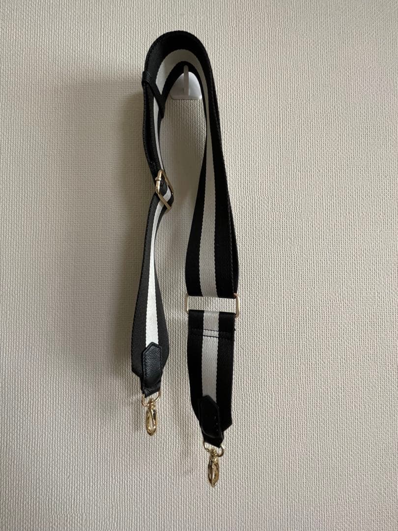 ⭐︎イントキシック ⭐︎intoxic nouerレザーバッグ