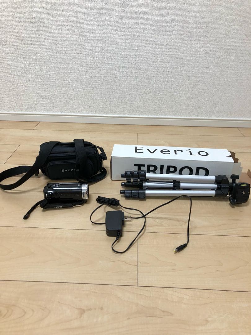 ビデオカメラ JVC