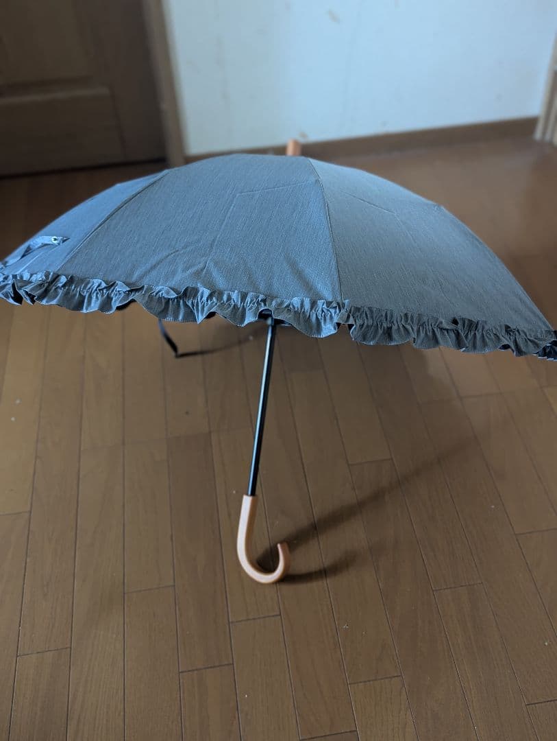 サンバリア100 　折りたたみ日傘 ２段折りフリル