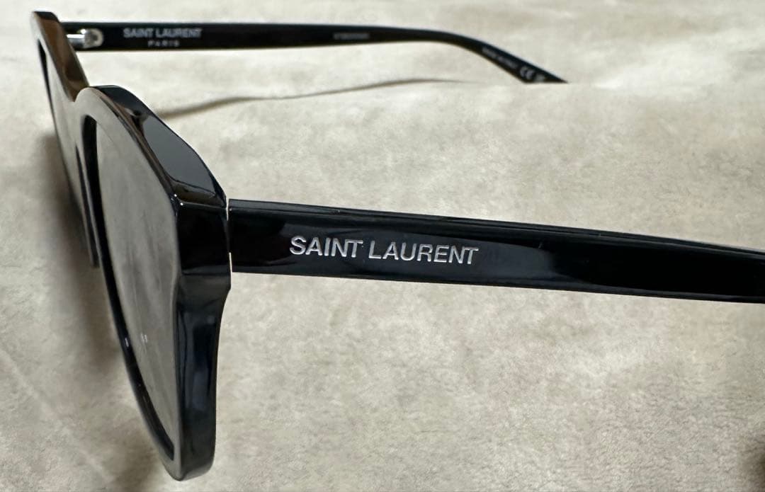 レザーケース付き⭐︎SAINT LAURENT サングラス