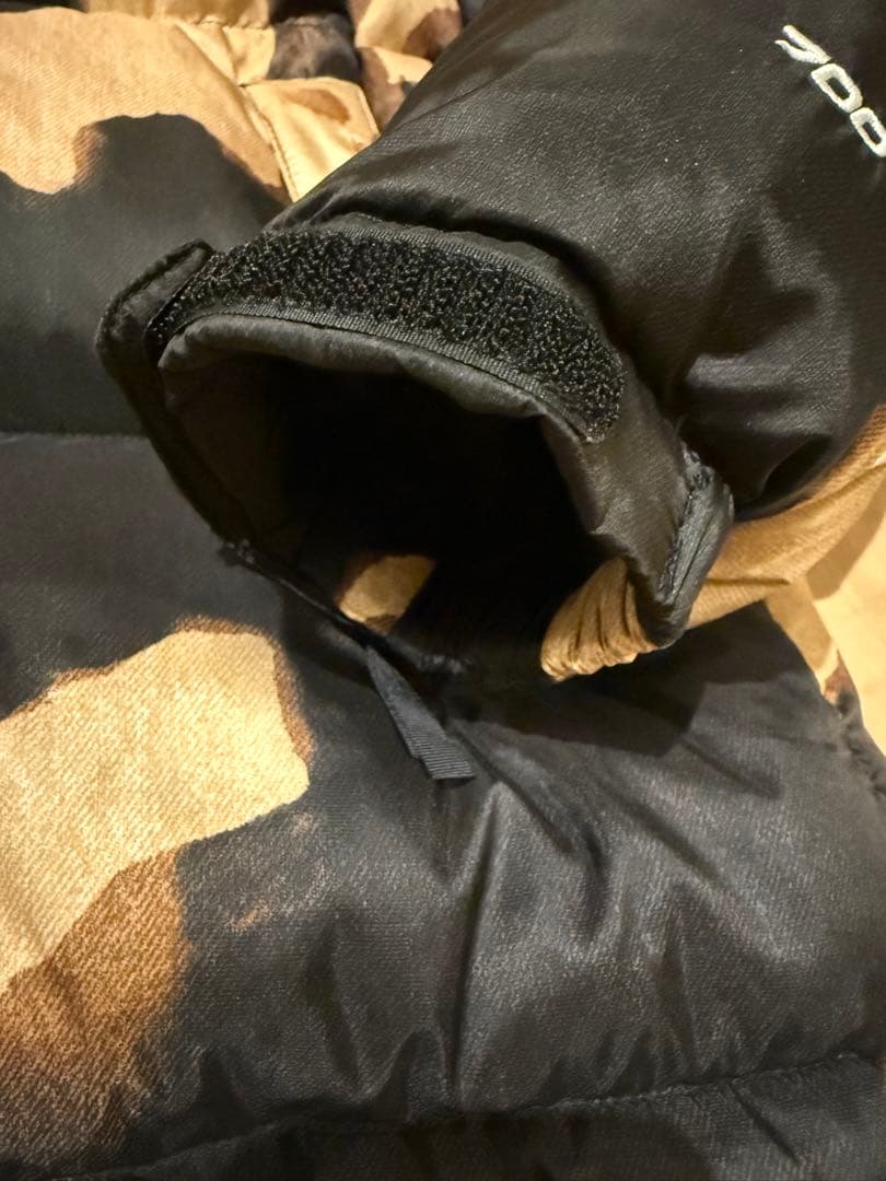 Supreme×The North Face Bleached Nuptse