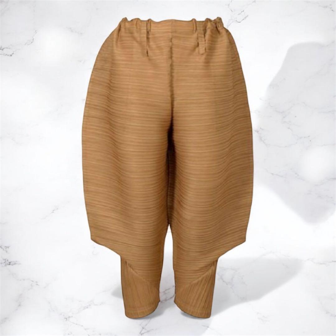 Kamitani様プリーツプリーズ サルエルパンツ ベージュ系　イッセイミヤケ